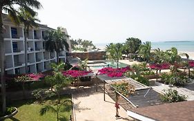 Giraffe Beach Hotel